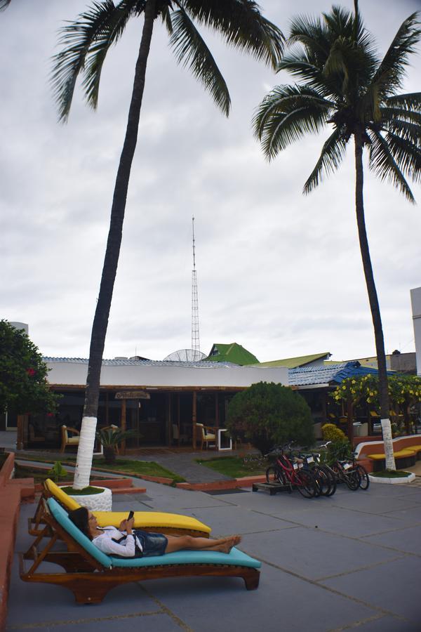 Hotel Ninfa Puerto Ayora  Exterior photo