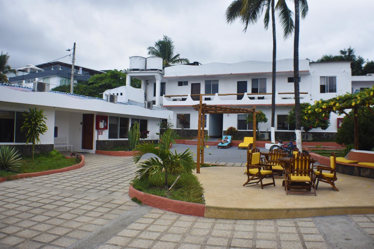 Hotel Ninfa Puerto Ayora  Exterior photo